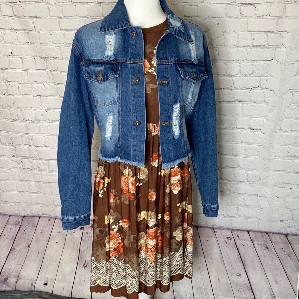 🆕 Fall In Love floral and lace dress